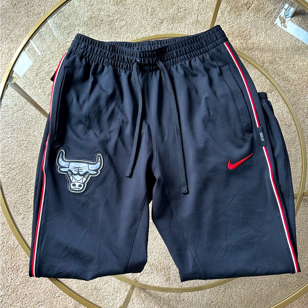 Nike Bulls jogger pant men’s size M